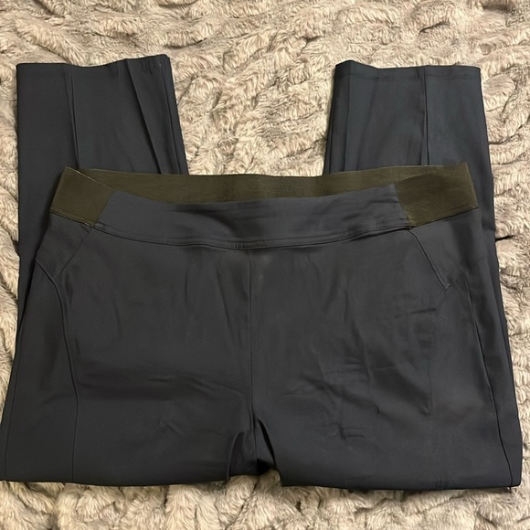 Simply Vera Cropped Dress Pants- Navy - Size 1X -Worn Once. Excellent condition. - Picture 1 of 6